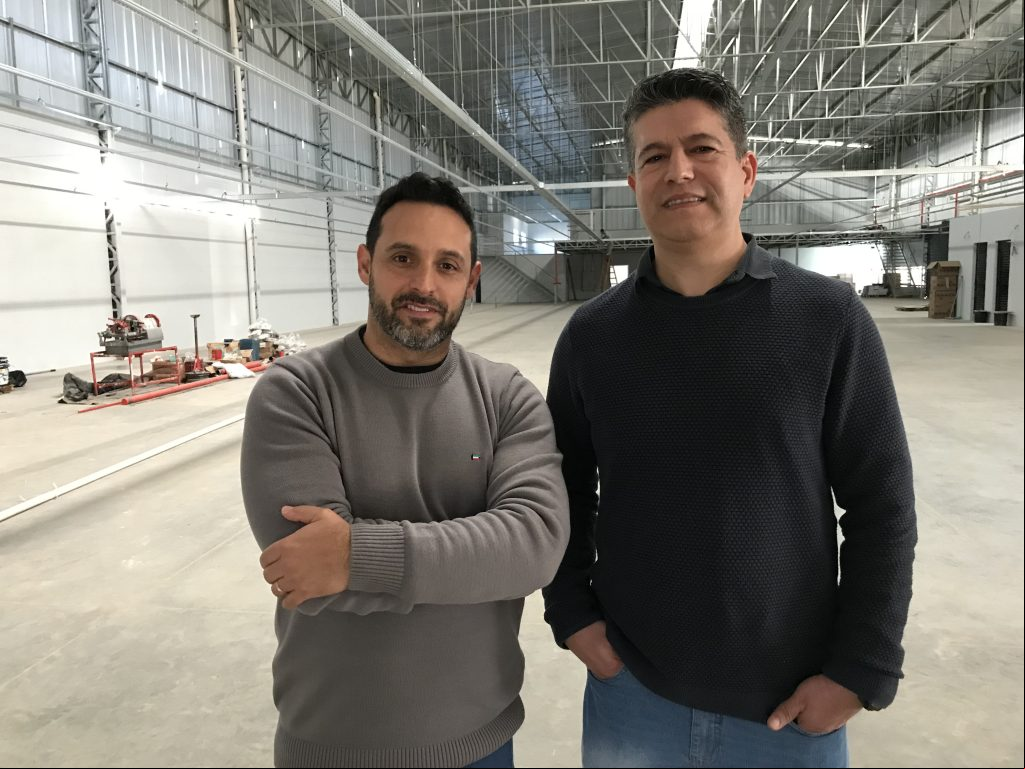 Robson Nascimento e Rafael Santos, sócios-diretores da RR Componentes